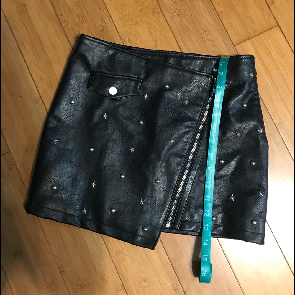 Forever 21 faux leather skirt